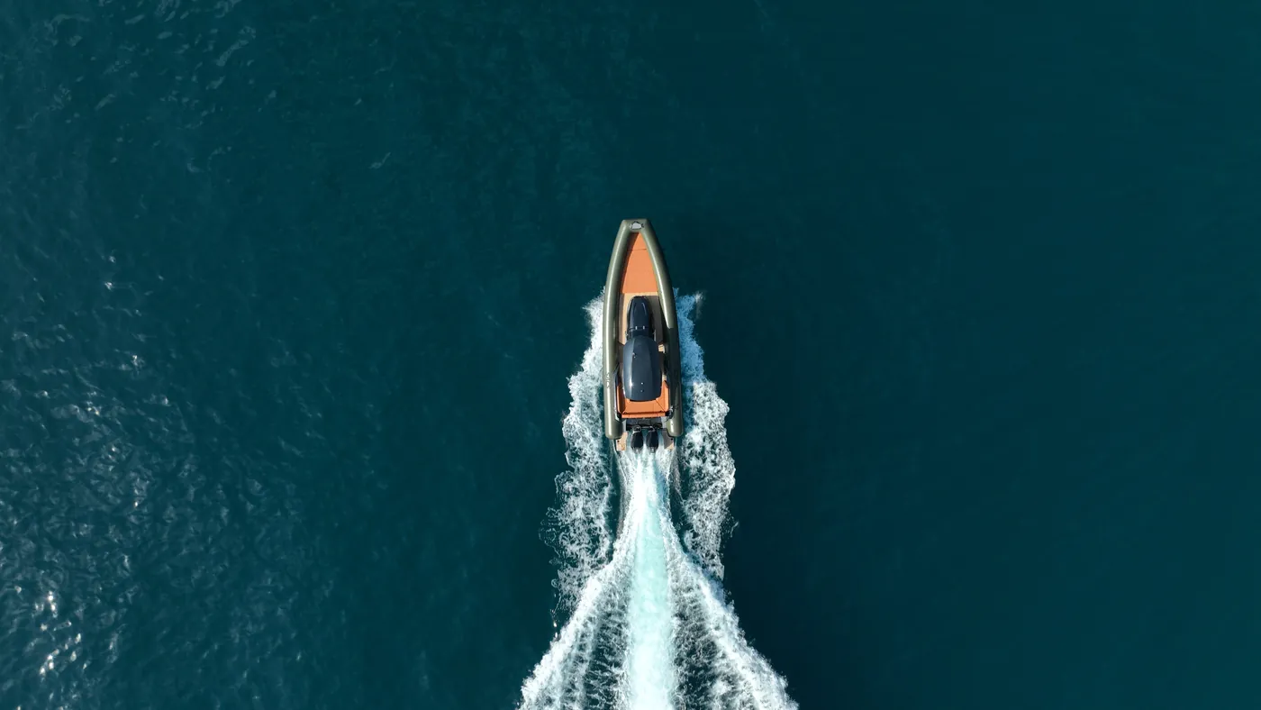 Prices and departures: your Procida day on the water