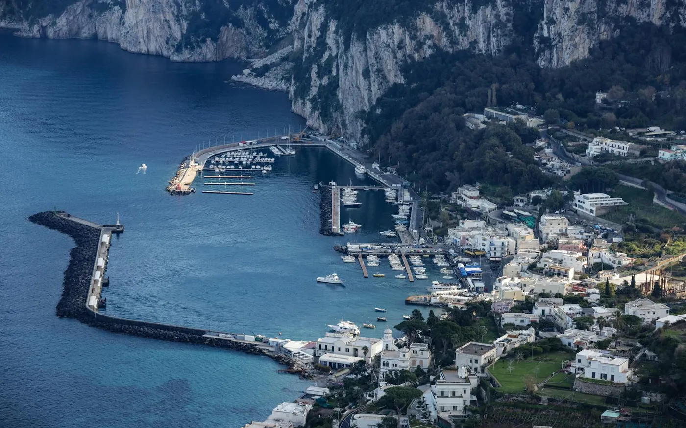 Escursione in barca a Capri privata con capitano